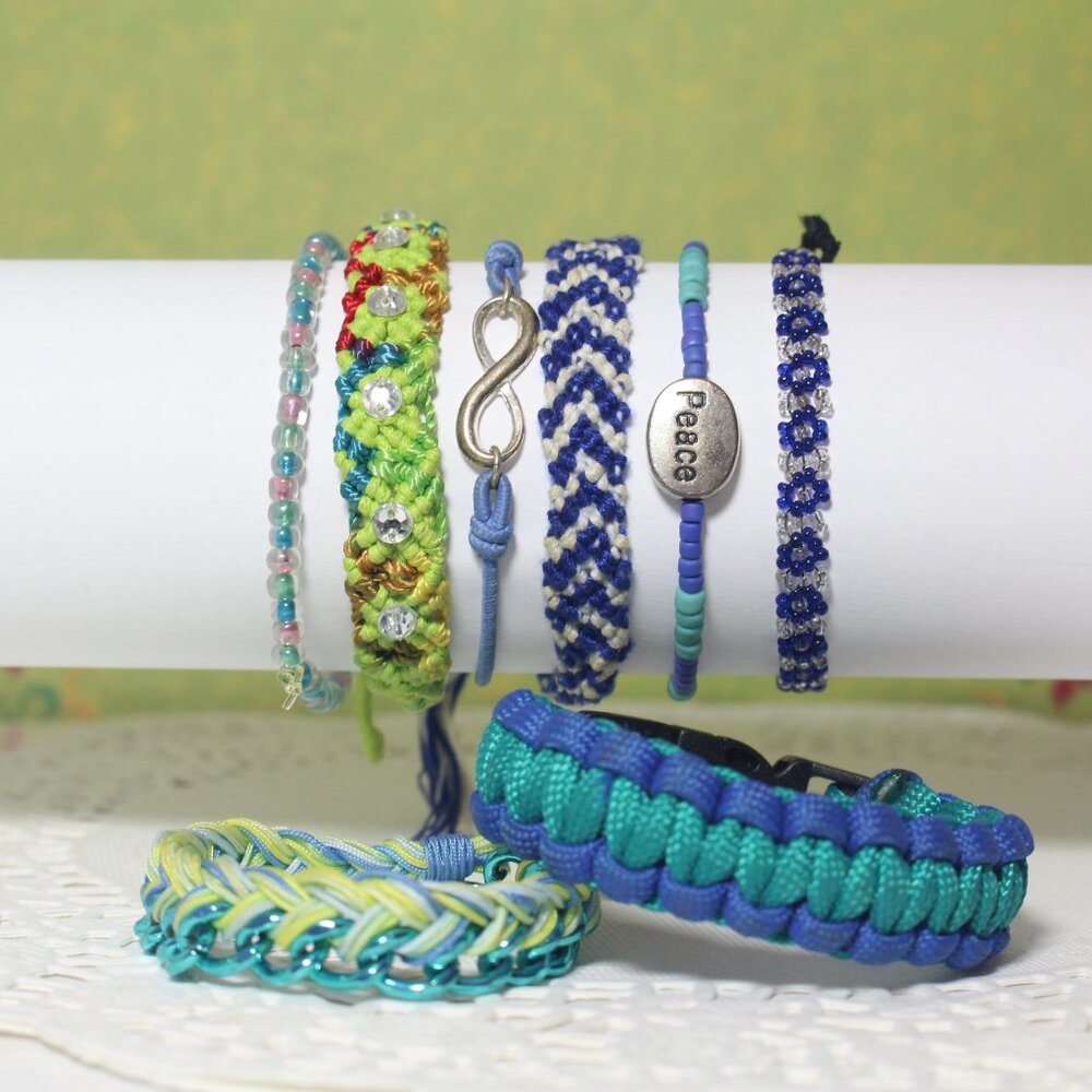 8 Piece Macrame Vintage Indian Friendship SeedBeed Paracord Infinity Bracelet